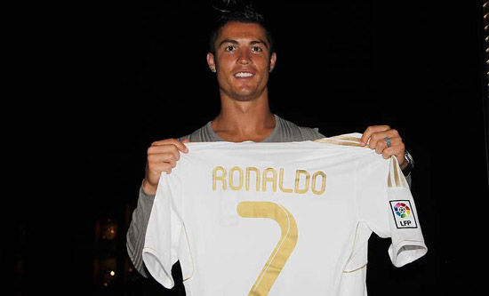 话题｜萨拉赫无缘欧冠名单 离开利物浦倒计时？（焦点｜萨拉赫落选欧冠名单 告别利物浦进入倒计时？）