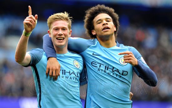 9场6球，身为中场的若昂-内维斯成为本赛季巴黎队内第一射手（中场若昂-内维斯9战6球，成巴黎本季队内头号射手）