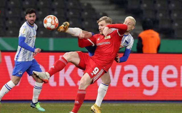 苏亚雷斯训练前讲话：降级责任在我，顺境和逆境我们都要接受（苏亚雷斯训前发言：降级责任我来扛，顺境逆境都要坦然接受）