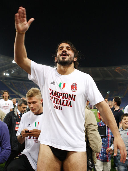 萨利巴身价上涨至9000万欧，成为世界上身价最高的后卫（萨利巴身价涨至9000万欧，登顶世界后卫身价榜首）